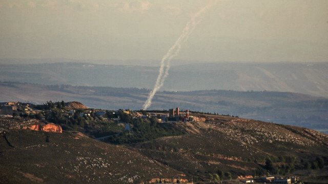 Des roquettes ont été tirées par le Hezbollah en direction d'Israël depuis le sud du Liban, près de la frontière orientale avec Israël, le 21 novembre 2023. Crédit photo: AFP