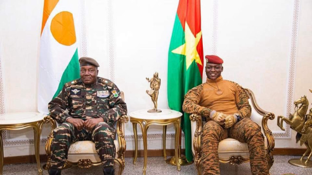 Le général de brigade du Niger Abdoudramane Tiani et le chef de transition du Burkina Faso Ibrahim Traoré . Crédit photo: X