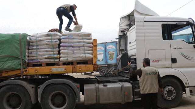 İDDEF’in insani yardım tırları Gazze’ye ulaştırıldı.