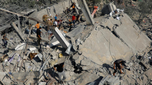 "حكومة غزة" تعلن انتشال 160 جثة من تحت الأنقاض في القطاع
