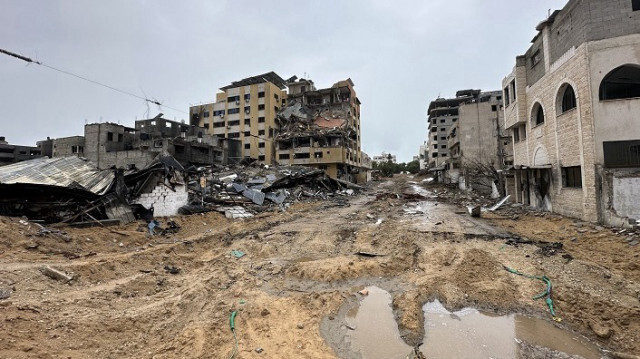 Des bâtiments lourdement endommagés et effondrés après les attaques israéliennes dans la ville de Gaza, le 27 novembre 2023. Crédit photo: AA