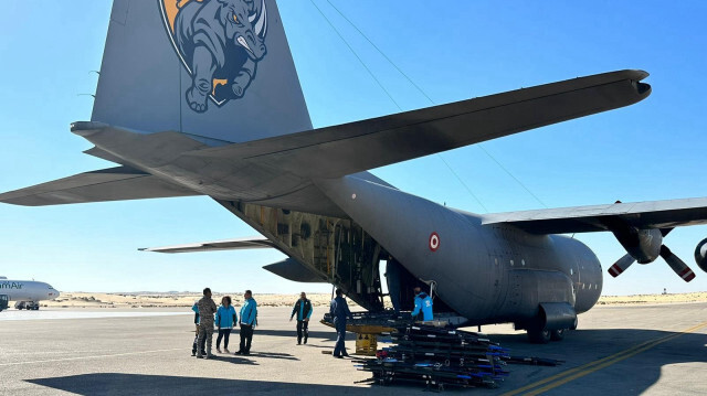 L'avion militaire turc chargé d'aide médicale à Kayseri, à destination de l'Egypte pour les palestiniens, le 29 novembre 2023. Crédit photo: DHA