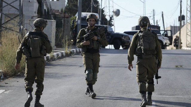 جيش الاحتلال الإسرائيلي يعتقل طفلا فلسطينيا وسط الضفة الغربية