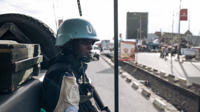 Un Casque de la paix sénégalais servant avec la Mission de stabilisation de l'Organisation des Nations Unies en République démocratique du Congo (MONUSCO) patrouille la ville de Goma. Crédit photo: ALEXIS HUGUET / AFP