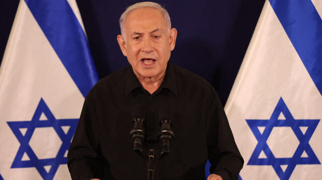 Le Premier ministre israélien Benjamin Netanyahu s'exprimant lors d'une conférence de presse sur la base militaire de Kirya à Tel Aviv, le 28 octobre 2023. Crédit Photo: Abir SULTAN / POOL / AFP

