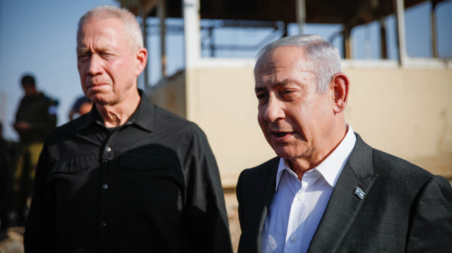 Le Premier ministre israélien Benjamin Netanyahu (à droite) et le ministre israélien de la Défense Yoav Galant. Crédit Photo: Shir TOREM / POOL / AFP

