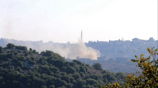 De la fumée s'élève après qu'un obus israélien ait atterri à la périphérie du village libanais de Dhayra, près de la frontière sud du Liban le 5 novembre 2023. Crédit photo: AFP / ARCHIVE