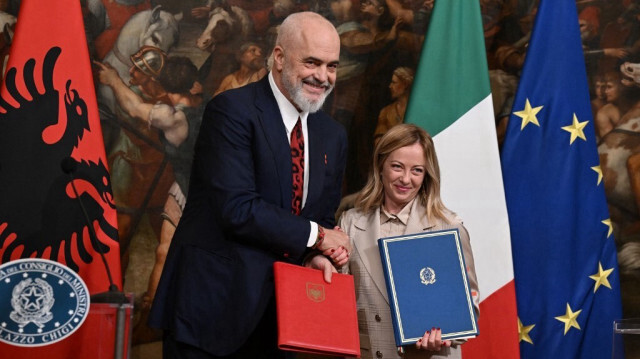 La Première ministre d'Italie, Giorgia Meloni et son homologue albanais, Edi Rama, à l'occasion de la signature de l'accord sur les migrants, au Palais Chigi, à Rome, le 6 novembre 2023. Crédit photo: TIZIANA FABI / AFP
