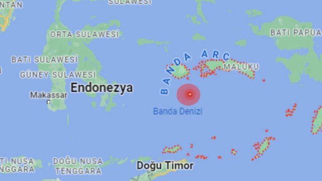 Endonezya'da ardı ardına iki büyük deprem