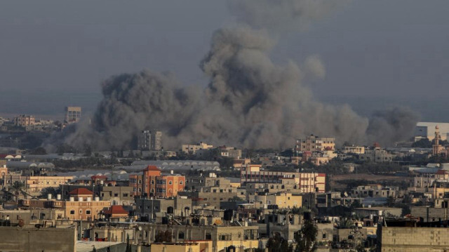 İşgalci İsrail'in Gazze'ye yönelik saldırıları devam ediyor. 