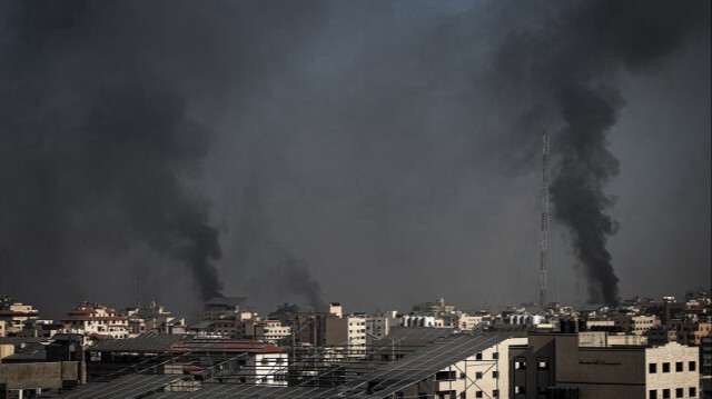 La fumée s'élève après les attaques de l'entité sioniste dans la ville de Gaza le 09 novembre 2023. Crédit photo: AA