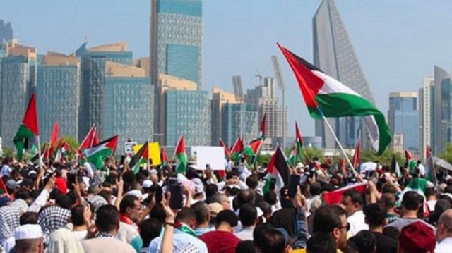 Un rassemblement solidaire avec la bande de Gaza a été organisé à Doha au Qatar, le 1er décembre 2023. Crédit photo: AA