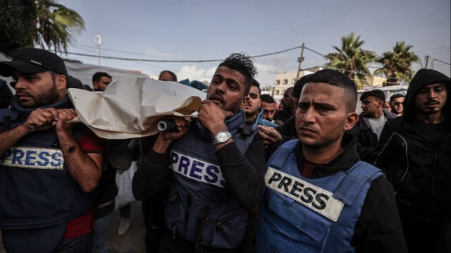 Les funérailles de journalistes palestiniens qui ont été tués alors qu'ils travaillaient à Gaza, le 19 novembre 2023. Crédit photo: AA