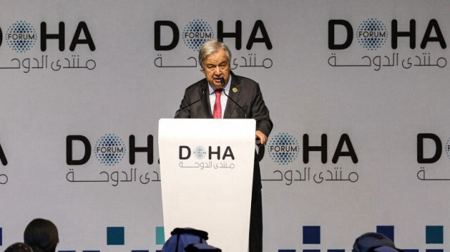 Le Secrétaire général de l'ONU, Antonio Guterres, prononce son discours lors de la session d'ouverture du Forum de Doha dans la capitale qatarie, le 10 décembre 2023.