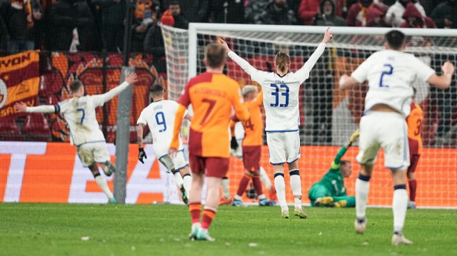 Le FC Copenhague, célébrant le but de Lukas Leragerqui, élimine définitivement le Galatasaray de l'édition 2023 de la Champions League.