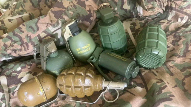  Un responsable local a fait exploser des grenades lors d'une réunion municipale dans la région de Zakarpattia, dans l'ouest de l'Ukraine, vendredi 15 décembre 2023.