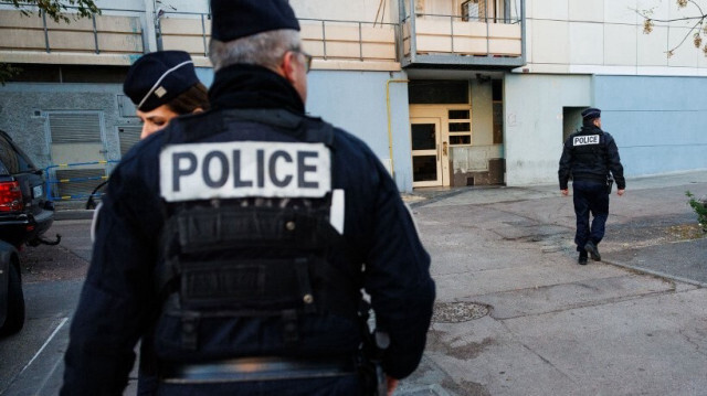 Le conducteur du scooter aurait refusé de s'arrêter et pris la fuite, malgré les signaux sonores et lumineux de la police, menant les policiers à engager une course-poursuite. (archive)