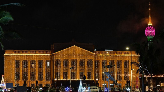 Le Secrétariat présidentiel du Sri Lanka décoré avant les célébrations de fin d'année, à Colombo, le 18 décembre 2023.