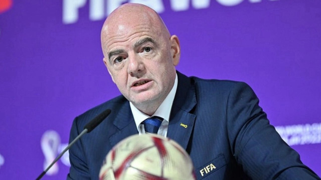 رئيس FIFA إنفانتينو: “بدون حكام لا توجد كرة قدم”