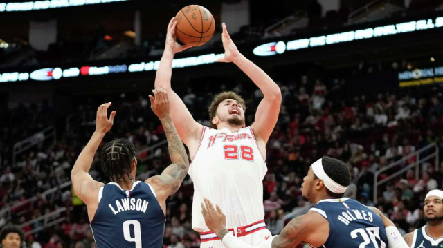 Amerikan Basketbol Ligi'nde (NBA) milli basketbolcu Alperen Şengün'ün yıldızlaştığı maçta Houston Rockets, Dallas Mavericks'i 122-96 mağlup etti. 