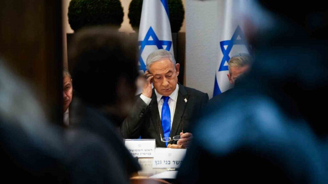 Le Premier ministre israélien, Benjamin Netanyahu, est accusé de persévérer dans la guerre à tout prix, mettant délibérément en danger la vie des otages afin de préserver son poste.