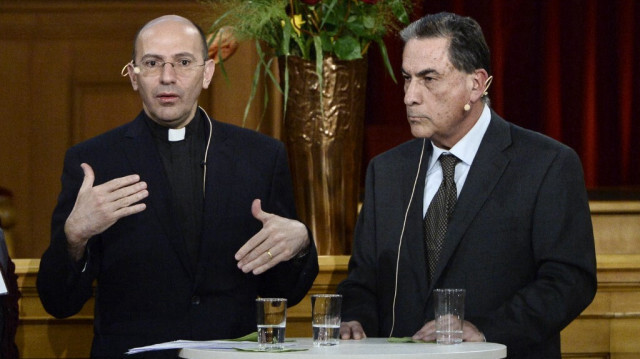 Le pasteur palestinien Mitri Raheb avait reçu le prix Olof Palme 2015 avec le journaliste israélien Gideon Levy, lors de la cérémonie de remise du prix au Parlement suédois à Stockholm, le 29 janvier 2016. Les deux hommes avaient été récompensés pour leur lutte courageuse et infatigable contre l'occupation et la violence, et pour un futur Moyen-Orient caractérisé par la coexistence pacifique et l'égalité pour tous.