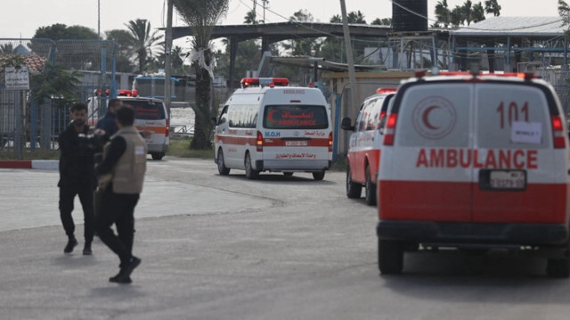 Gazze'de El-Ehli Baptist Hastanesi'nden 21, Şifa Hastanesi'nden de 13 yaralı güneydeki hastanelere tahliye edildi. 