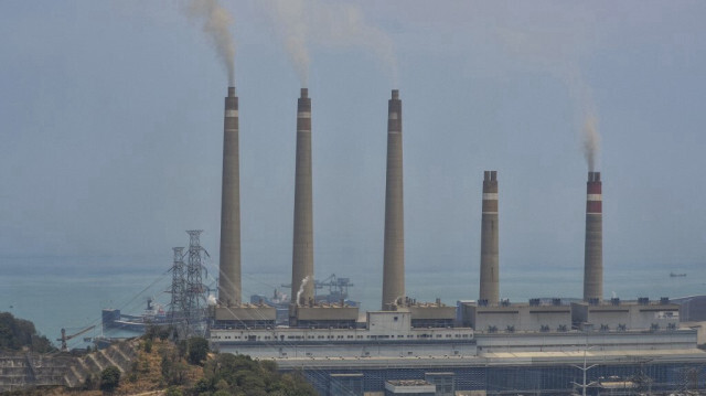 Une photo, prise le 31 octobre 2023, montrant la centrale électrique au charbon de Suralaya à Cilegon, dans la province de Banten en Indonésie.