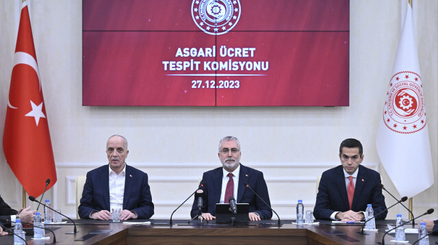 Asgari ücretin açıklandığı toplantıda Türk-İş ve TİSK değerlendirmelerde bulundu.