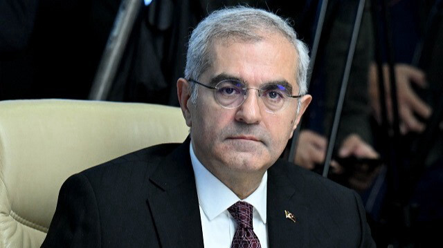 Le vice-ministre turc des Affaires étrangères, Burak Akcapar à la commission des Affaires étrangères du parlement turc à Ankara en Turkiye, le 26 décembre 2023.