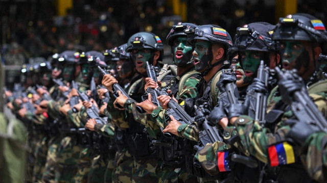 Des soldats de l'armée vénézuélienne lors d'une parade dans le cadre des célébrations du Jour de l'Indépendance au Fort Tiuna à Caracas, le 3 juillet 2023.