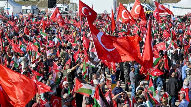 1 Ocak 2024 Pazartesi günü ülkemizde işgalci ve terör devleti İsrail'in Gazze’de sivillere yaptığı acımasız katliama protesto amaçlı yürüyüş düzenlenecek. 