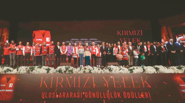 Türk Kızılayı, 5 Aralık Dünya Gönüllüler Günü çerçevesinde Kırmızı Yelek Uluslararası Gönüllülük Ödülleri’ni sahipleriyle buluşturdu.