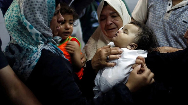 Gazze'de çocuklar ölüyor