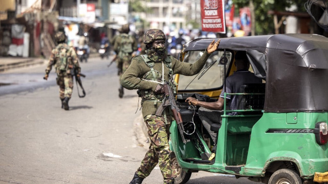 Un soldat des forces armées de la Sierra Leone.