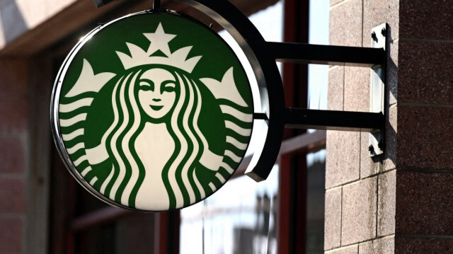 Starbucks'ın piyasa değeri 12 milyar dolardan fazla azaldı.