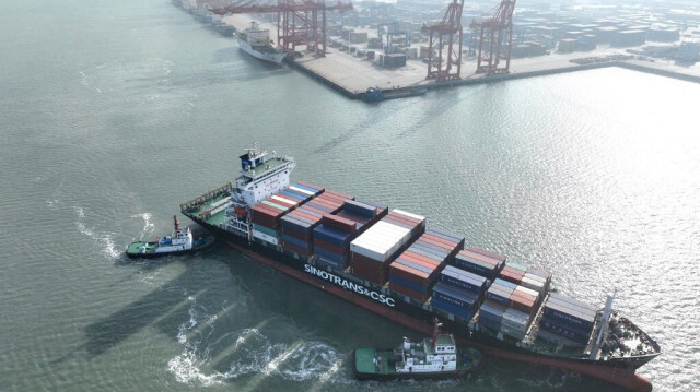 Cargo au départ du port de Lianyungang, dans la province de Jiangsu, dans l'Est de la Chine, le 6 décembre 2023.