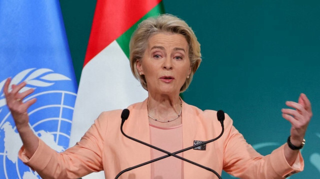 La présidente de la Commission Européenne, Ursula von den Leyen prend la parole à la COP28, le 1er décembre 2023 à Dubaï.