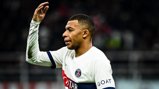 Le joueur français du PSG, Kylian Mbappé, meilleur buteur de championnat de France de Ligue 1 avec 15 réalisations, après 14 journées. 