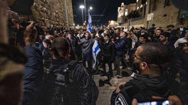 La police israélienne a empêché un groupe de juifs fanatiques d'organiser une marche provocatrice vers la mosquée Al-Aqsa à Jérusalem-Est occupée, le 07 décembre 2023