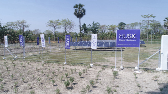 Le réseau de panneaux photovoltaïque de l'entreprise HUSK POWER au Nigeria.