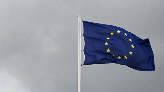 Le drapeau de l'Union européenne flotte sur le toit d'un bâtiment. (archive)