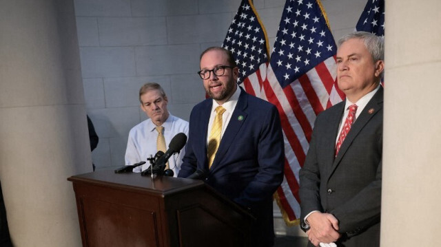 Le président de la commission des voies et moyens de la Chambre des représentants, Jason Smith, s'exprime au sujet de l'enquête sur Hunter Biden, fils de Joe Biden, lors d'une conférence de presse au Longworth House Office Building, le 5 décembre 2023 à Washington, DC.