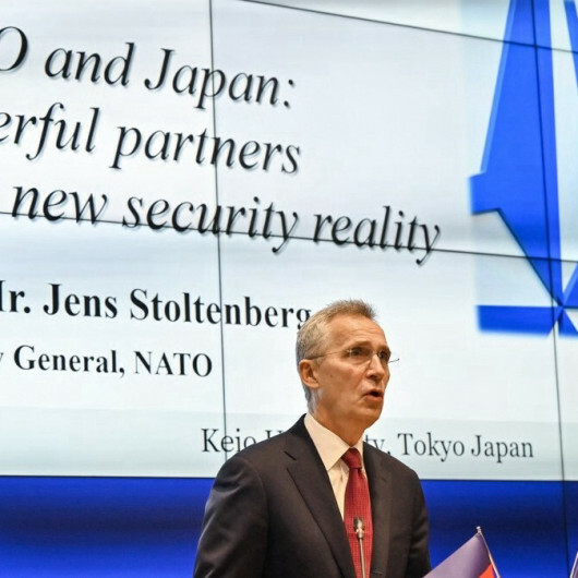 Le chef de l'Otan salue le projet japonais de gonfler son budget de défense