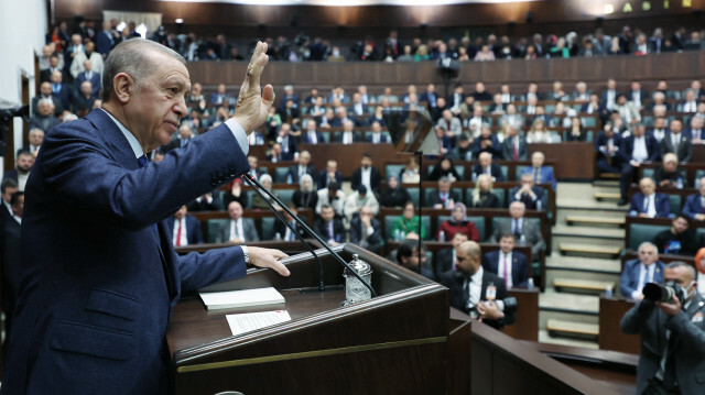 Le présidnet turc, Recep Tayyip Erdogan a pris la parole, devant son groupe parlementaire à la Grande Assemblée Nationale de Türkiye. Crédit photo : AA