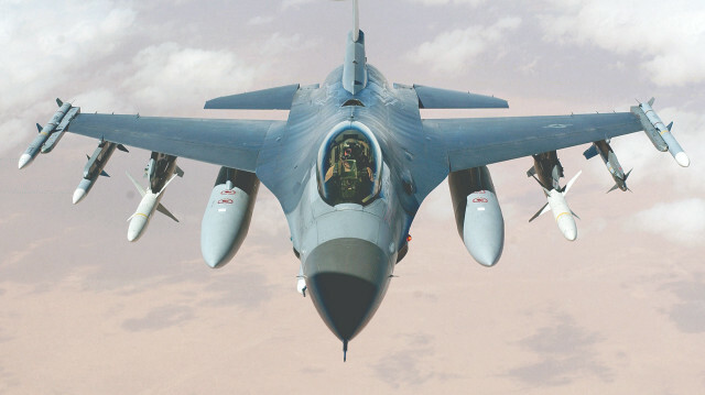 Ukrayna’nın F-16’yı da kapsayan dördüncü nesil savaş uçağı talebine, Fransa ve bazı ülkeler yeşil ışık yakarken, ABD’den “ret” cevabı geldi.