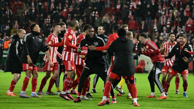 Les joueurs de l'Union Berlin célèbrent leur victoire @John MACDOUGALL / AFP