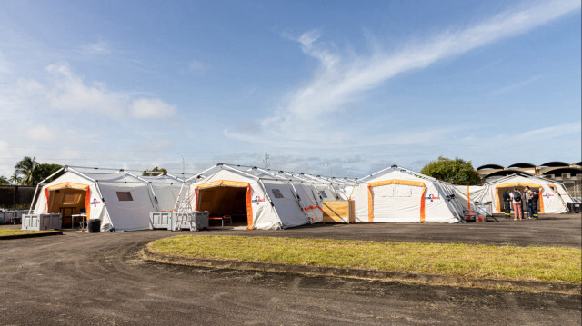 L'hôpital de campagne de grande capacité de type EMT2 (Emergency Medical Team de niveau 2) - Élément de Sécurité civile rapide d’intervention médicale (ESCRIM). Crédit photo: JODY AMIET / AFP