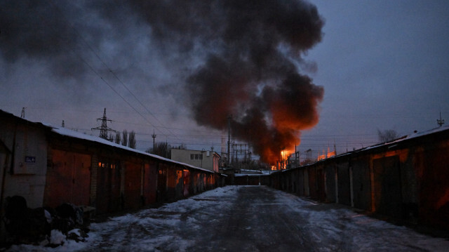 Une infrastructure électrique après une attaque de drone sur Kiev, dans le cadre de l'invasion russe de l'Ukraine. Crédit photo: SERGEI SUPINSKY / AFP