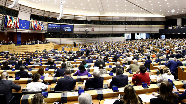 Les eurodéputés participent à une session au Parlement européen pour voter les demandes de levée de l'immunité des députés Marc Tarabella et Andrea Cozzolino dans le cadre d'une enquête sur des soupçons de corruption impliquant le Qatar et le Maroc, à Bruxelles, le 2 février 2023. Crédit photo: KENZO TRIBOUILLARD / AFP